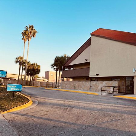 Bay Inn On Busch タンパ エクステリア 写真